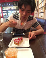 ケーキ食べました！